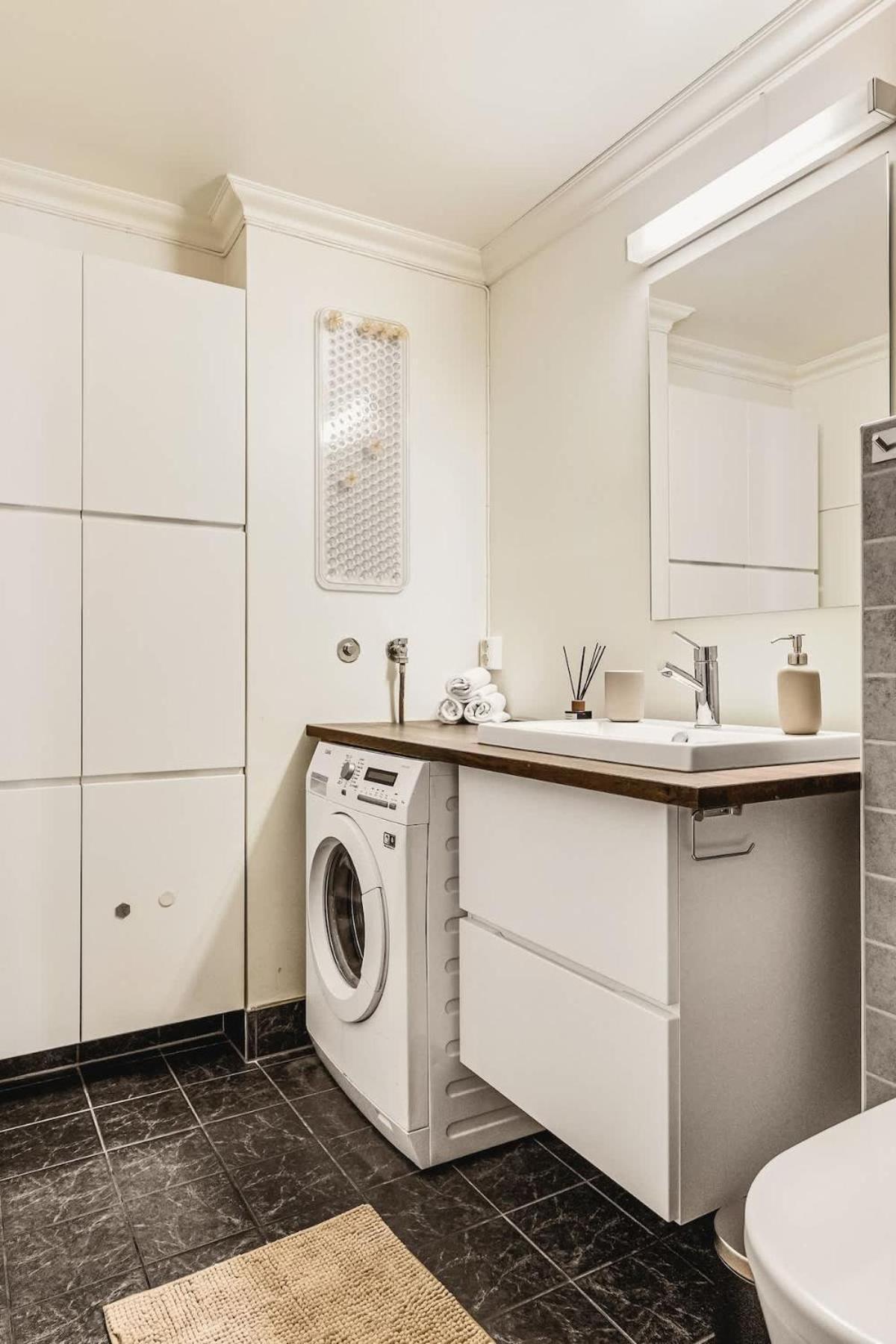 Appartamento Dinbnb - Idyllic Location - 3 Bedroom *