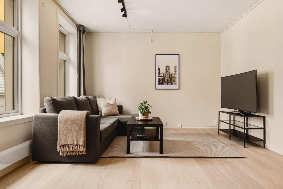 Dinbnb - Idyllic Location - 3 Bedroom